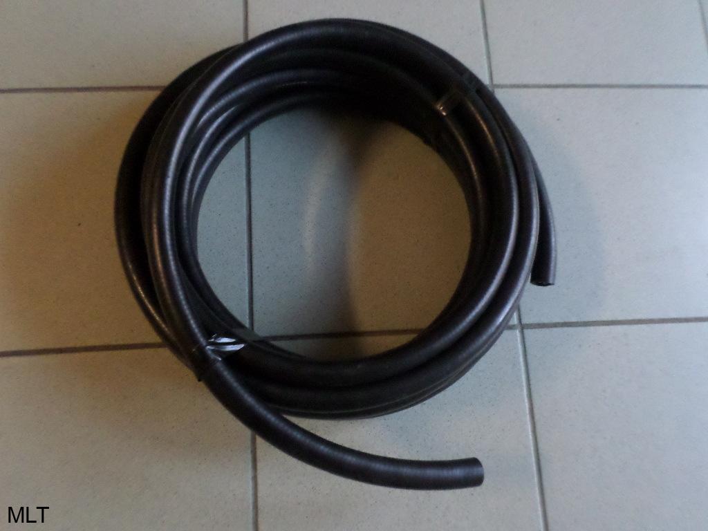 ÜZEMANYAGCSŐ 19MM GUMI SIBERIA