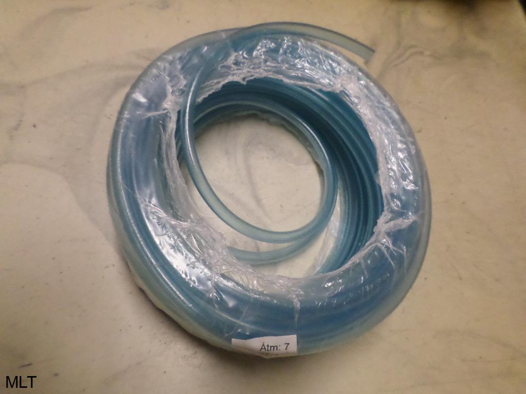 ÜZEMANYAGCSŐ ÁTLÁTSZÓ 7-9MM MÉTERRE