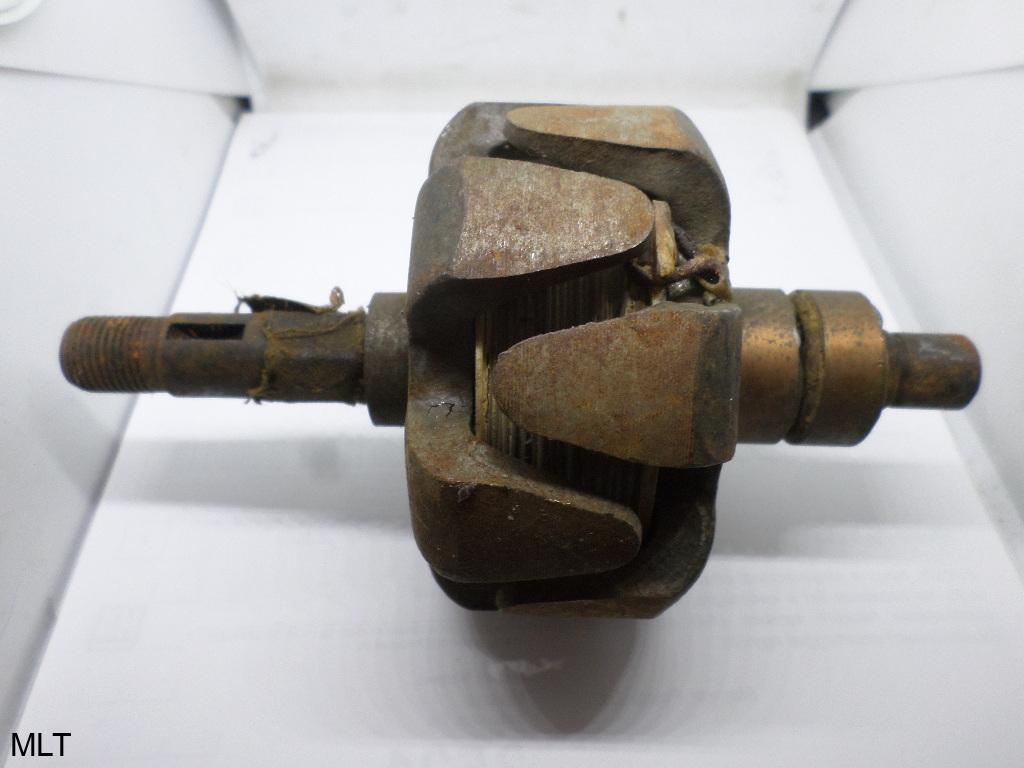 UAZ GENERÁTOR FORGÓRÉSZ